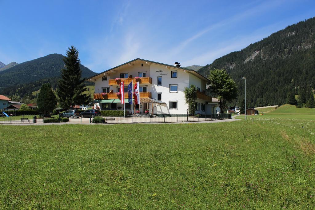 Naturparkhotel Florence Вайссенбах-на-Лехе Экстерьер фото